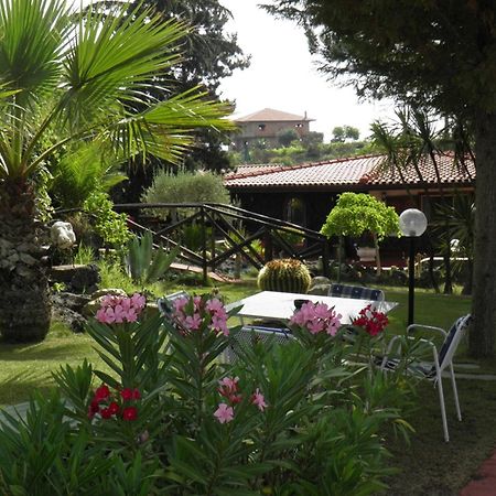Parco Delle Tre Fontane Bed & Breakfast Nicolosi Exterior photo