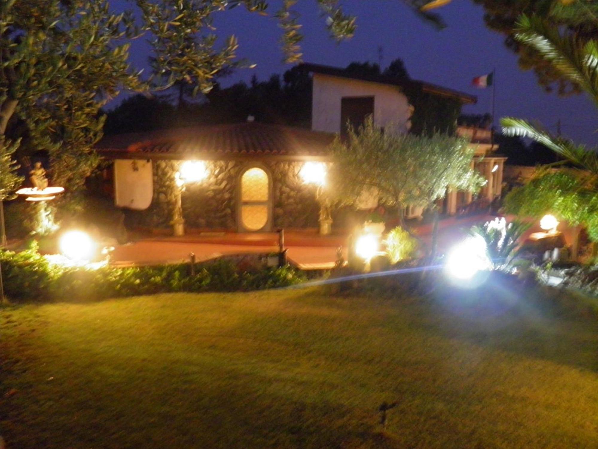 Parco Delle Tre Fontane Bed & Breakfast Nicolosi Exterior photo