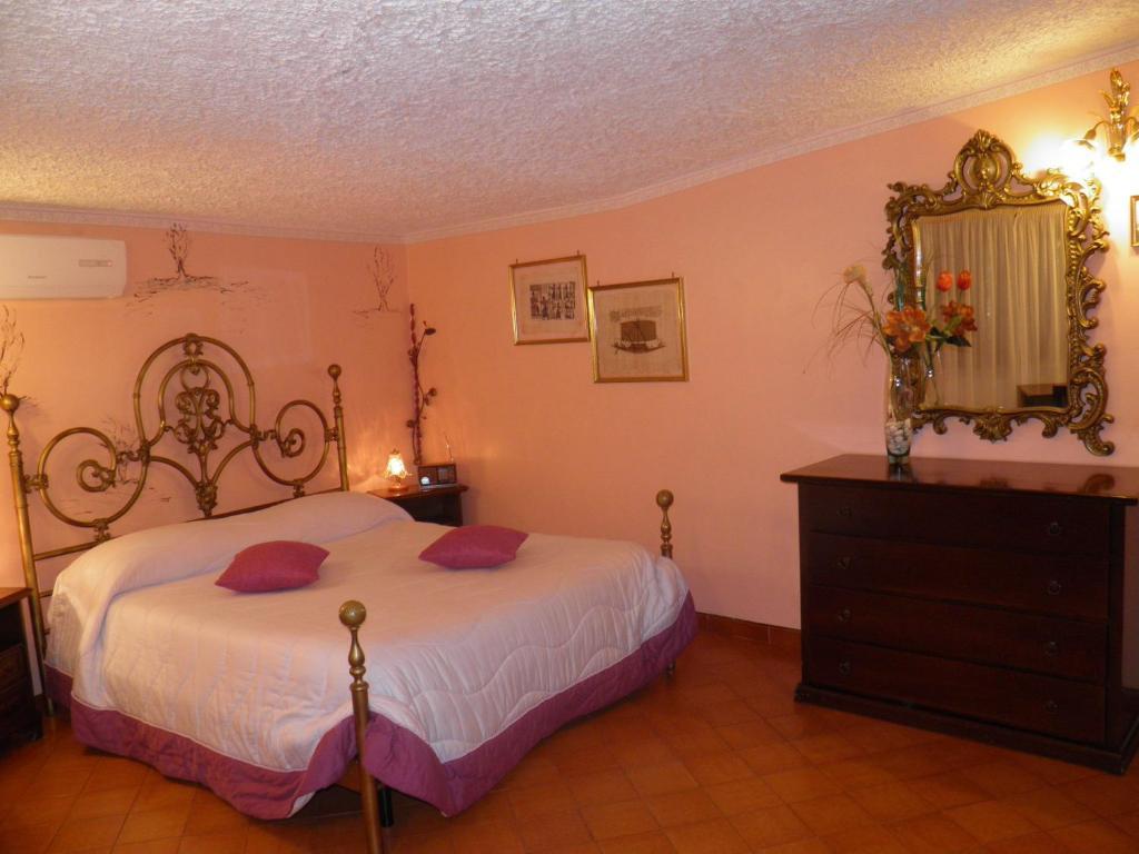 Parco Delle Tre Fontane Bed & Breakfast Nicolosi Room photo